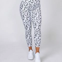 Muscle Nation Signature Scrunch 7/8 Leggings - Snow Leopard Scrunch Bum