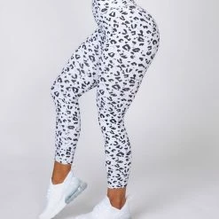 Muscle Nation Signature Scrunch 7/8 Leggings - Snow Leopard Scrunch Bum
