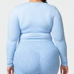 Muscle Nation Welcome To The Club MN Everyday Cropped Long Sleeve Top - Periwinkle