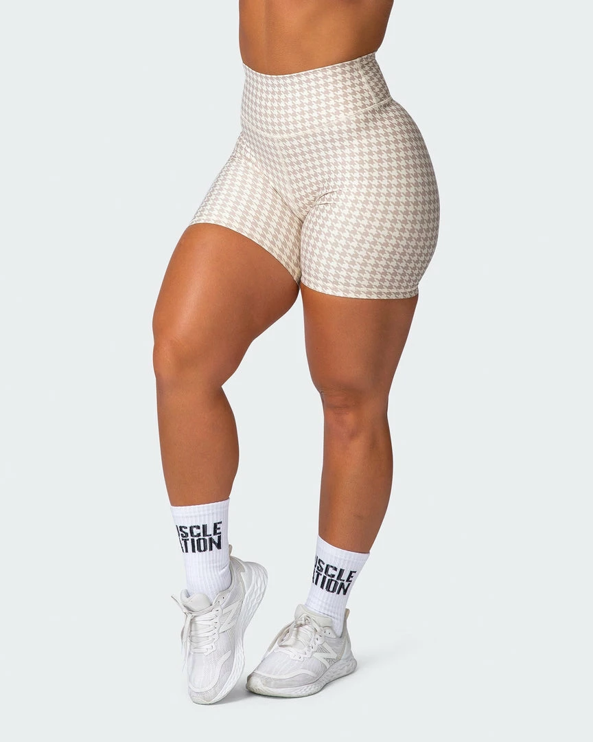 Muscle Nation Everyday Scrunch Bike Shorts - Houndstooth Print 30% EOFY SALE 5 Muscle Nation Everyday Scrunch Bike Shorts - Houndstooth Print 30% EOFY SALE