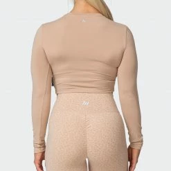 Muscle Nation Welcome To The Club MN Everyday Cropped Long Sleeve Top - Brown Sugar