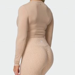 Muscle Nation Welcome To The Club MN Everyday Cropped Long Sleeve Top - Brown Sugar