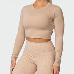 Muscle Nation Welcome To The Club MN Everyday Cropped Long Sleeve Top - Brown Sugar