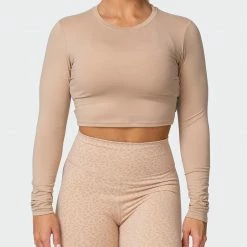 Muscle Nation Welcome To The Club MN Everyday Cropped Long Sleeve Top - Brown Sugar