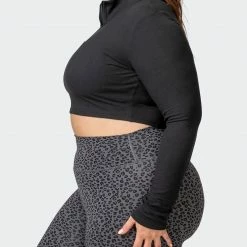 Muscle Nation Welcome To The Club Comfort 1/4 Zip Rib Top - Black