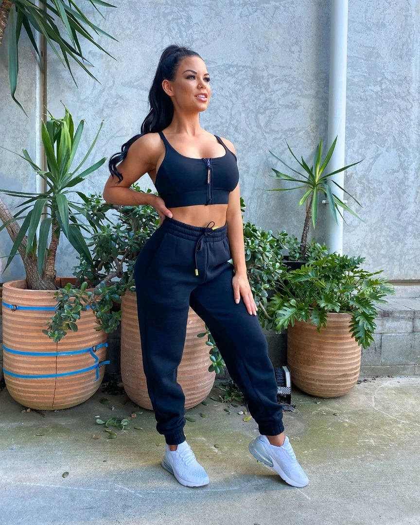 Muscle Nation Womens Locked & Loaded Bra - Black 6 Muscle Nation Womens Locked & Loaded Bra - Black