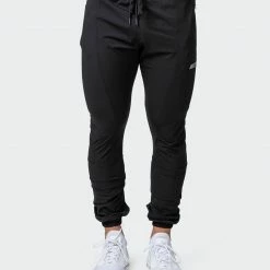 Muscle Nation 30% EOFY SALE Mens Dynamic Lightweight Tapered Joggers - Black