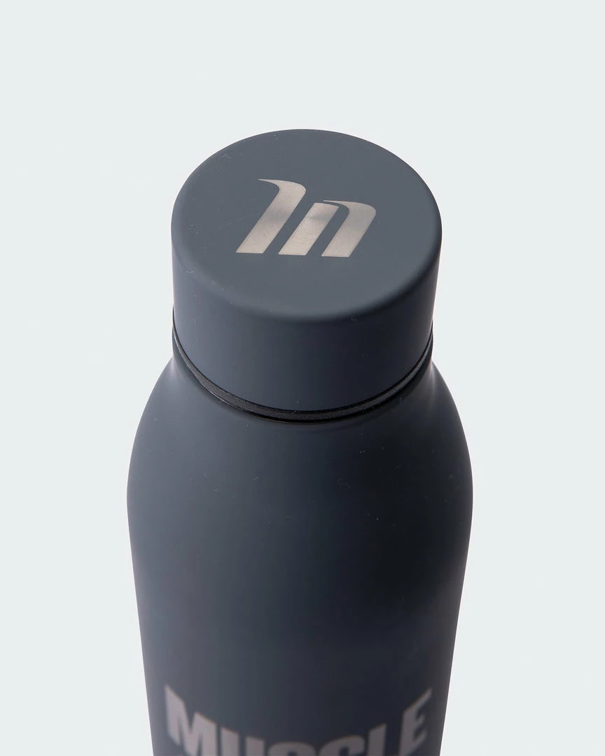 Muscle Nation Womens MN 600ml Cold Bottle - Charcoal 4 Muscle Nation Womens MN 600ml Cold Bottle - Charcoal