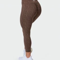 Muscle Nation Signature Scrunch 7/8 Leggings - Chocolate Mini Cheetah Print Welcome To The Club 13 Muscle Nation Signature Scrunch 7/8 Leggings - Chocolate Mini Cheetah Print Welcome To The Club