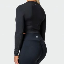 Muscle Nation Welcome To The Club MN Everyday Cropped Long Sleeve Top - Black