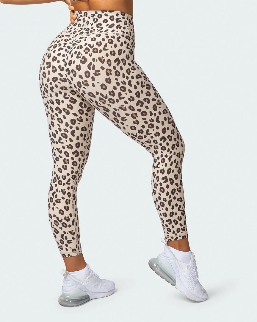 Muscle Nation Scrunch Bum Signature Scrunch 7/8 Leggings - Cheetah Print 8 Muscle Nation Scrunch Bum Signature Scrunch 7/8 Leggings - Cheetah Print