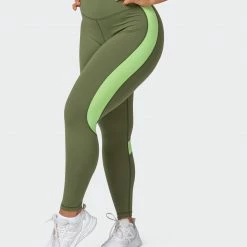 Muscle Nation Sunlight Signature Scrunch Ankle Length Leggings - Green Ivy